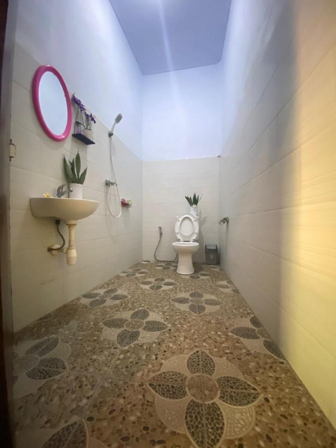Kuwera Homestay Batununggul Exterior foto