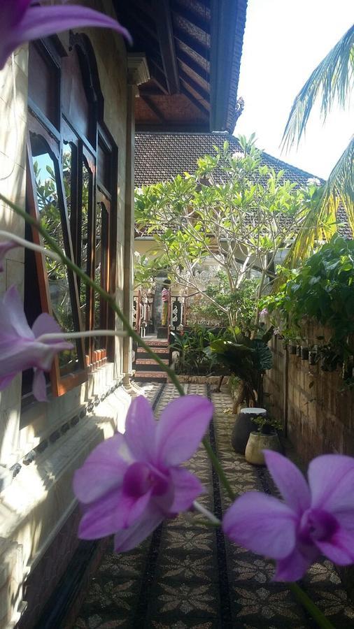 Kuwera Homestay Batununggul Exterior foto